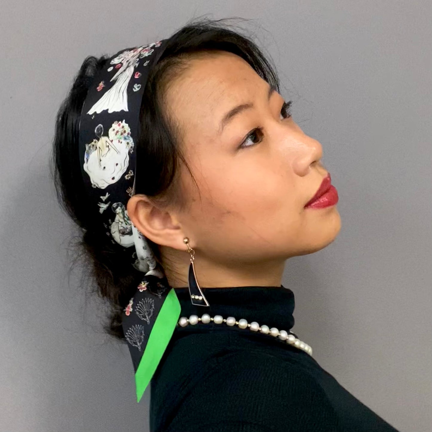The "Peaceful Presents" Twilly 100% mulberry silk scarf