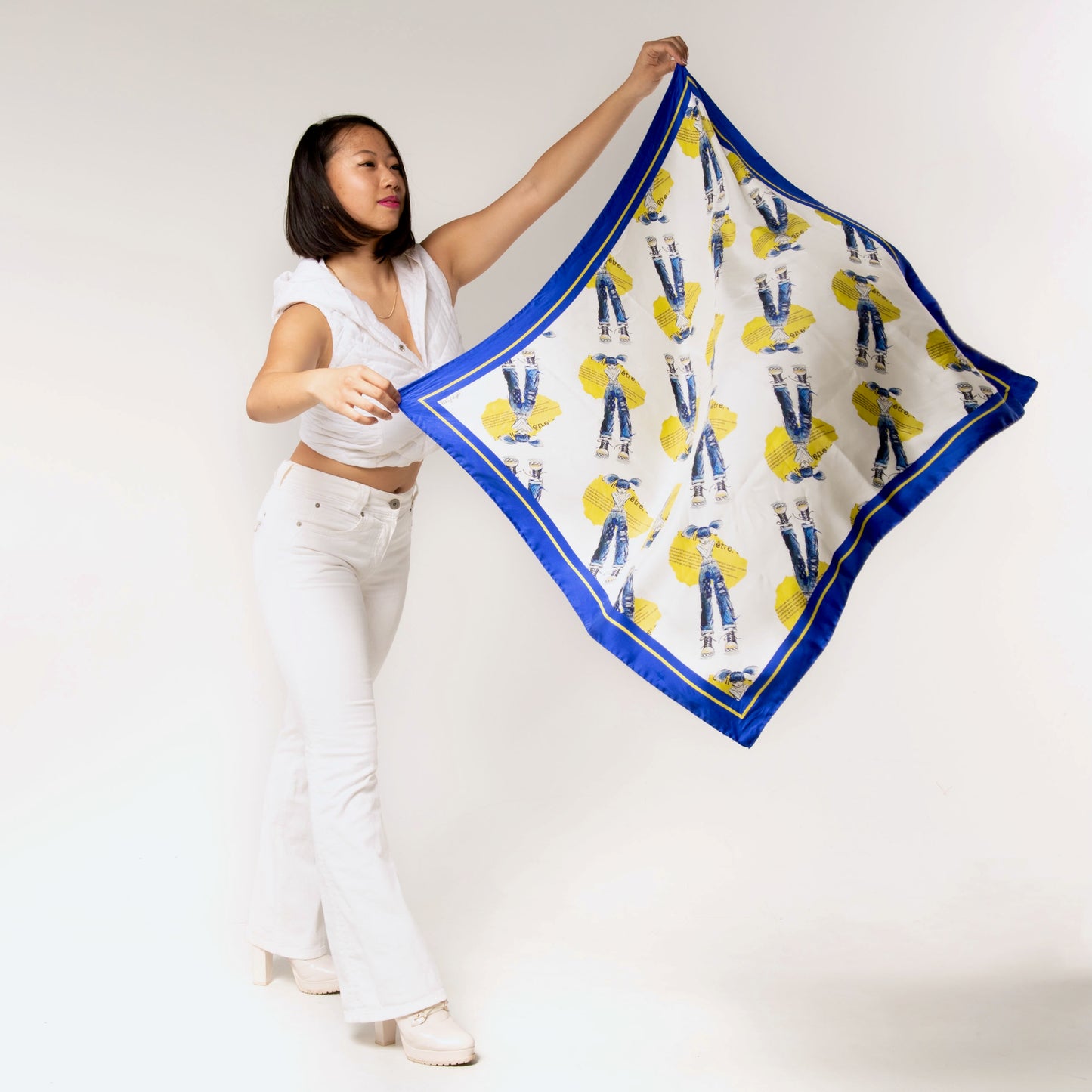 The "DARING" Carré 100% mulberry silk scarf